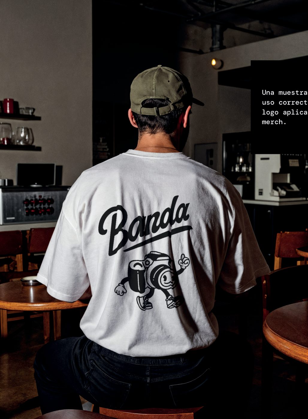 Remera de Banda con el personaje cámara